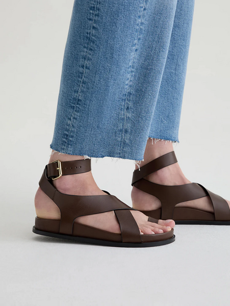 AG Hattie Crop high-rise  barrel jean in Helios