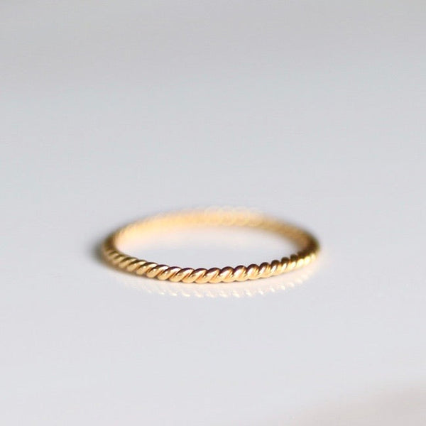 LOLO Twisted Stacking Ring in 18K Gold Vermeil