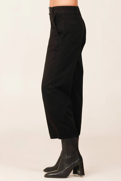 bella dahl Saige stretch twill wide leg crop jean in Black