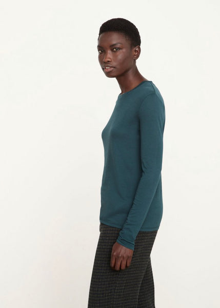 VINCE. Essentials Long Sleeve Crew Tee in Sequoia