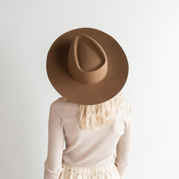 Gigi Pip Dakota Triangle Crown in Brown
