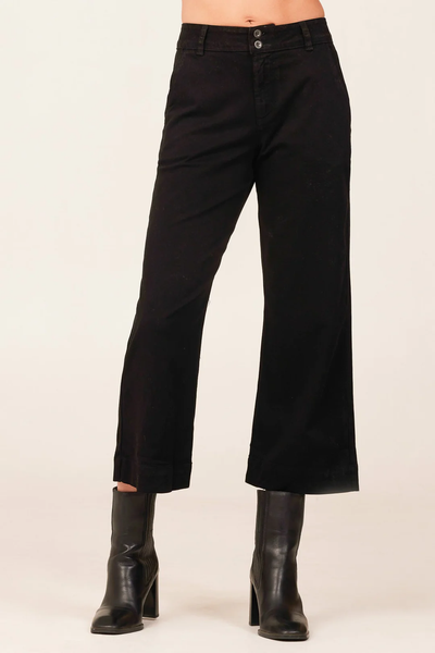 bella dahl Saige stretch twill wide leg crop jean in Black