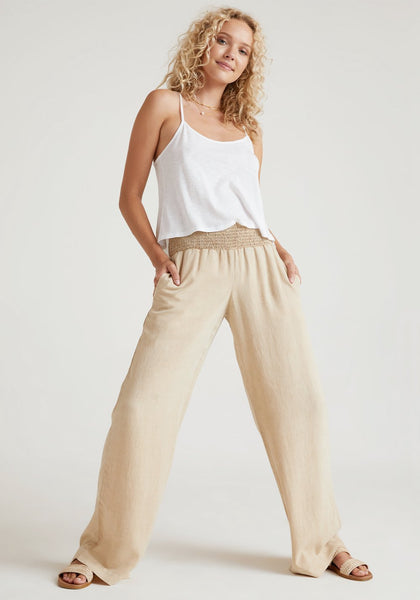 bella dahl smocked waist leg pant in soft khaki