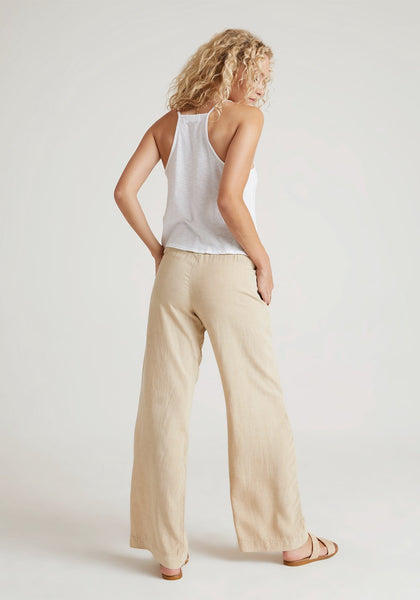 bella dahl smocked waist leg pant in soft khaki