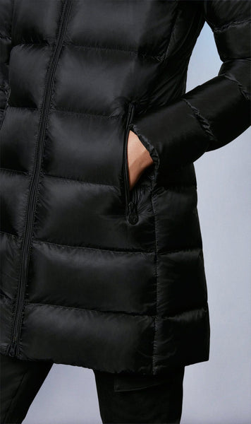 Moose Knuckles Women's Margaree Parka in Black