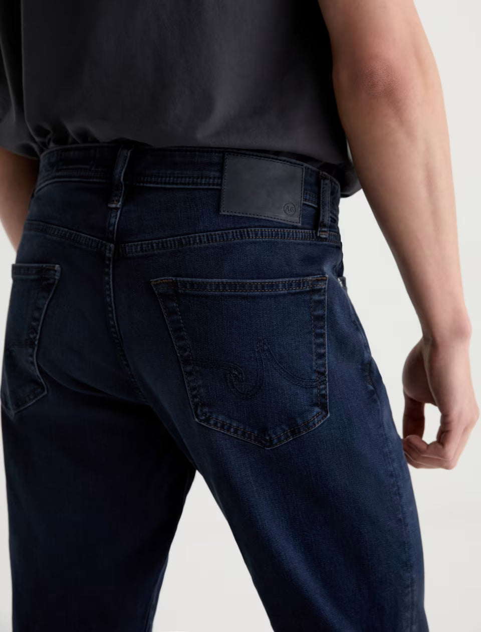 AG Men's Graduate - Studio