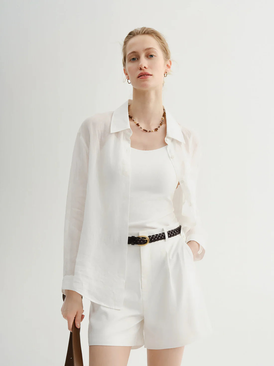 Meilleur Moment Pleated Front Shorts in White