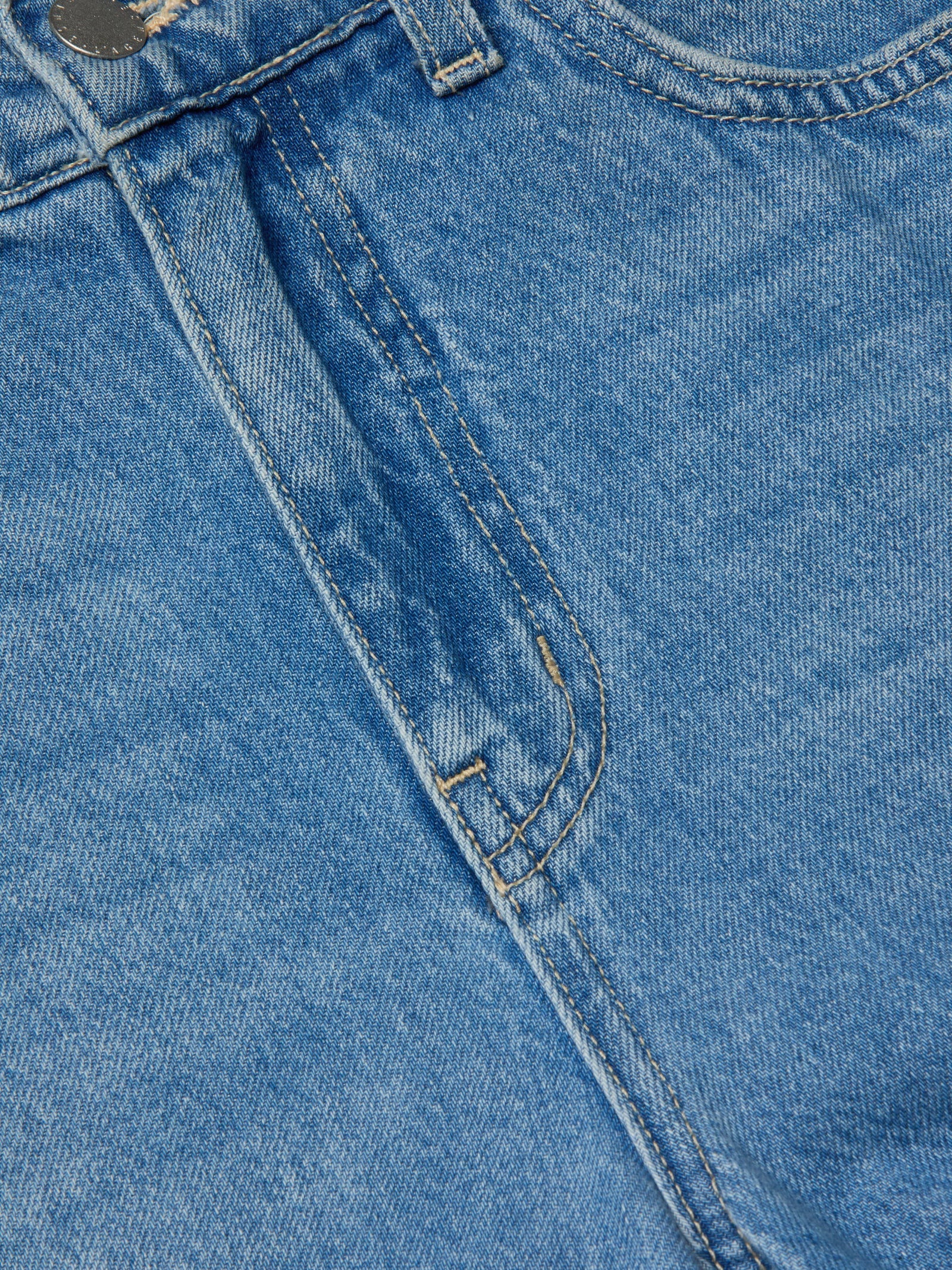 L'AGENCE Alicent HiRise Sneaker wide leg jean in Caster