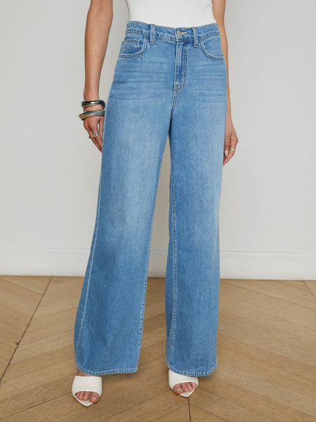 L'AGENCE Alicent HiRise Sneaker wide leg jean in Caster