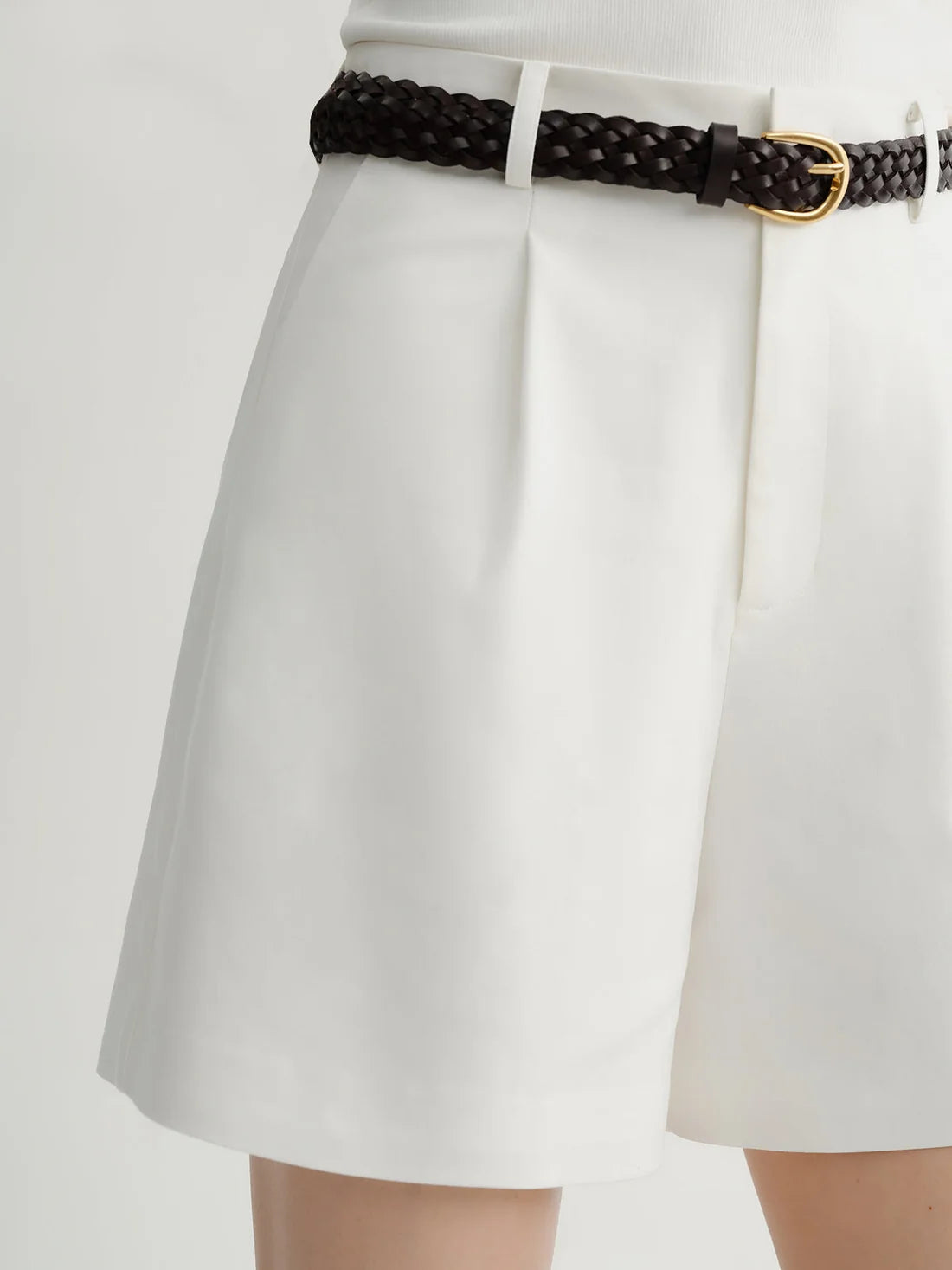Meilleur Moment Pleated Front Shorts in White