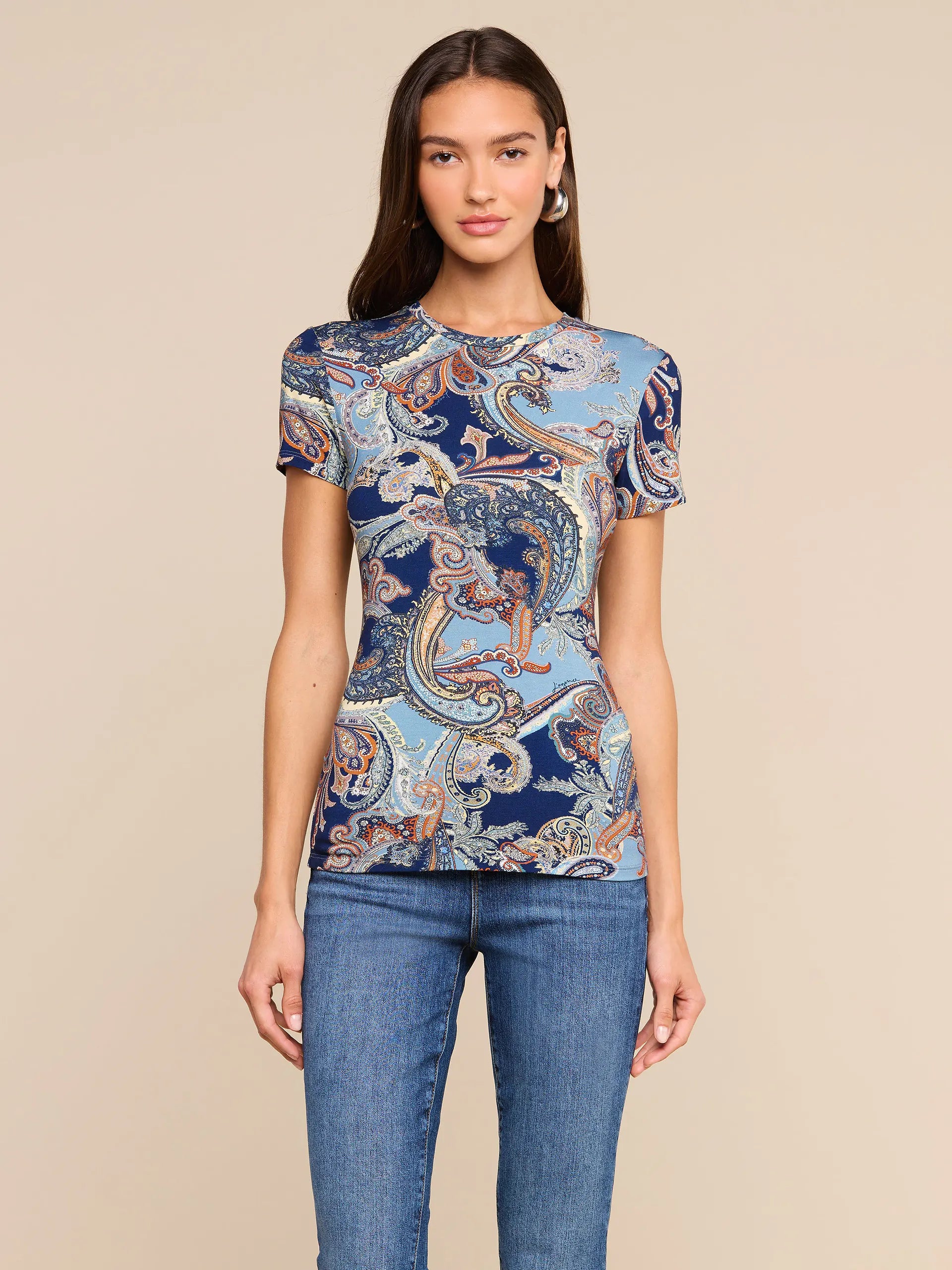 L'AGENCE Ressi S/S Crew Tee in Midnight Besarabian Pailsey