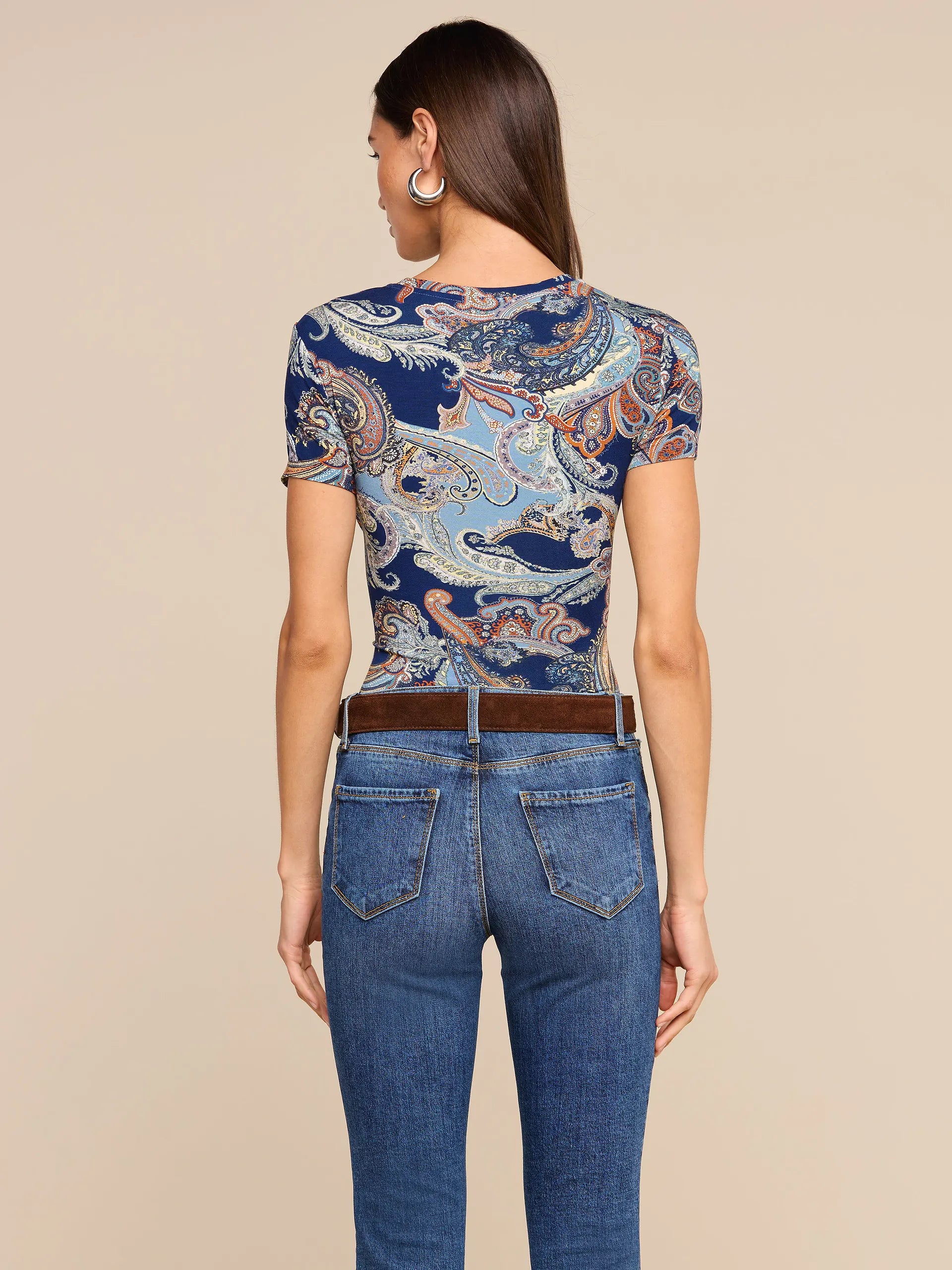 L'AGENCE Ressi S/S Crew Tee in Midnight Besarabian Pailsey