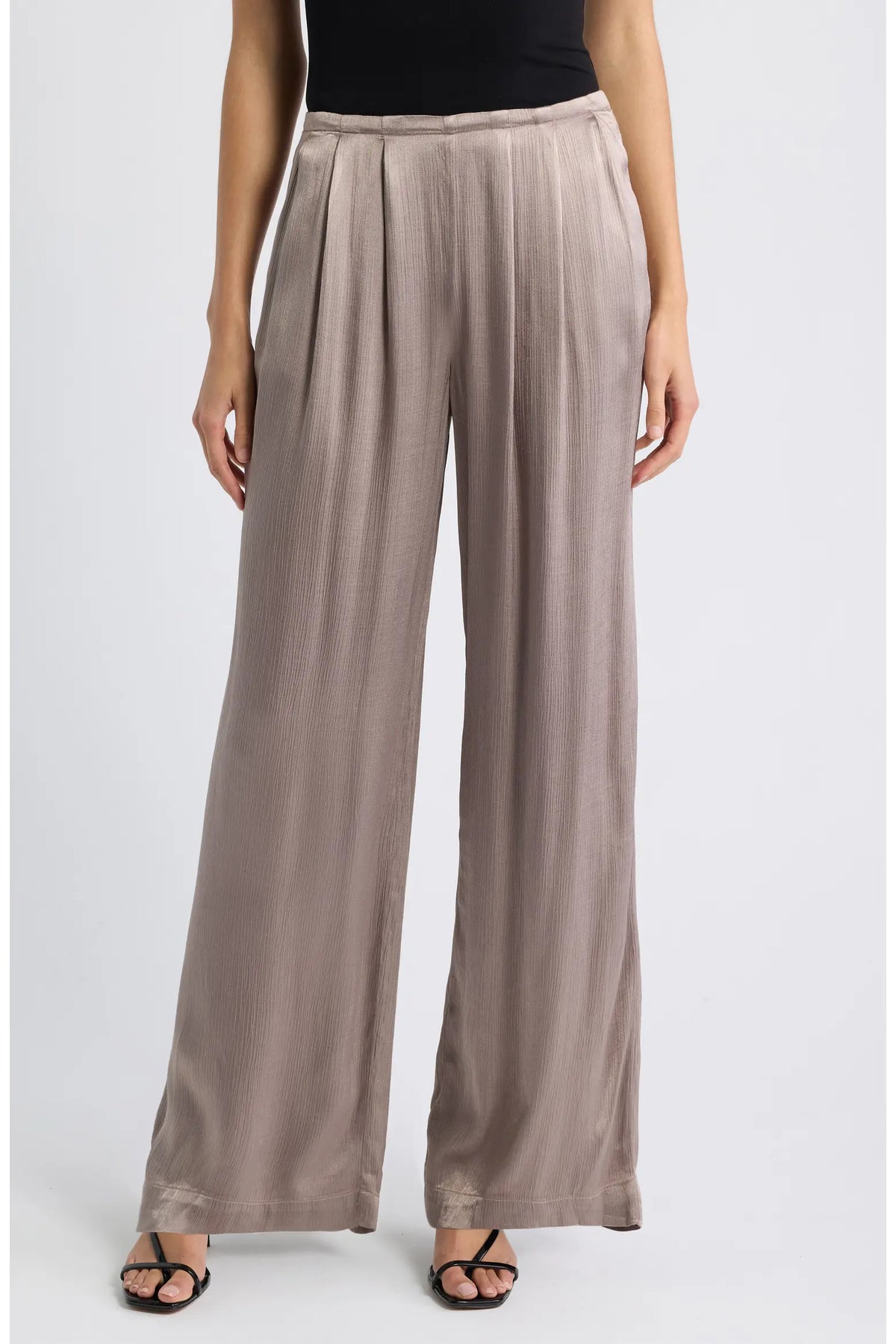 Bella Dahl Triple Pleated Wide Leg Pant in Moon