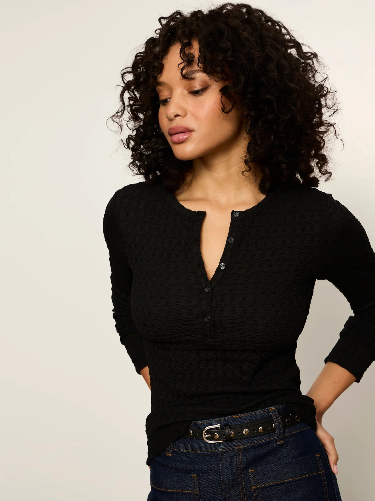 Sanctuary Not So Basic Textured Top in Black