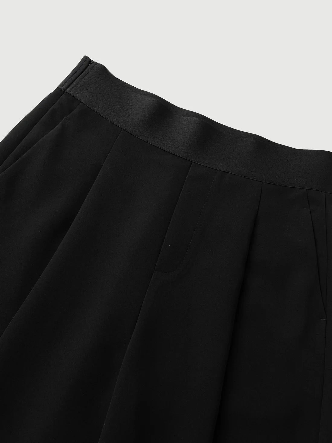 Meilleur Moment Wide Leg Pleated Pant in Black