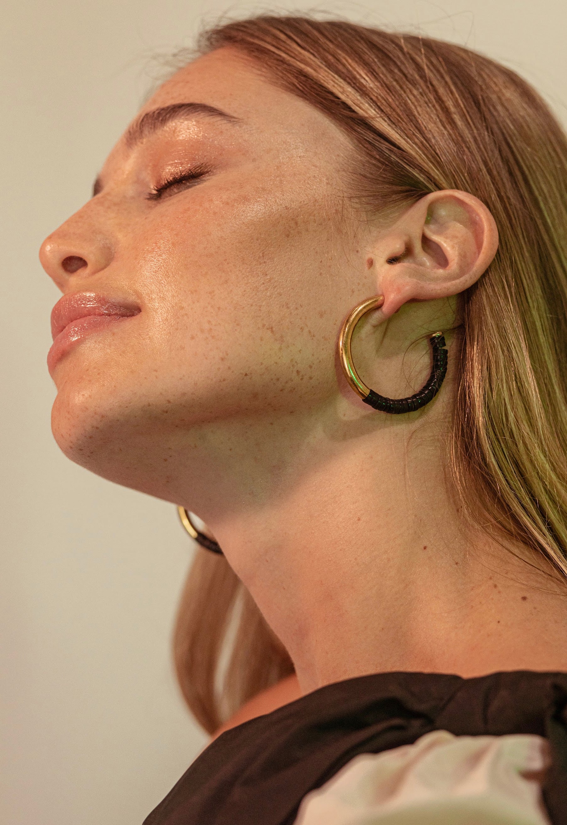 SOKO Karamu Horn Hoop Earring in Gold/Black
