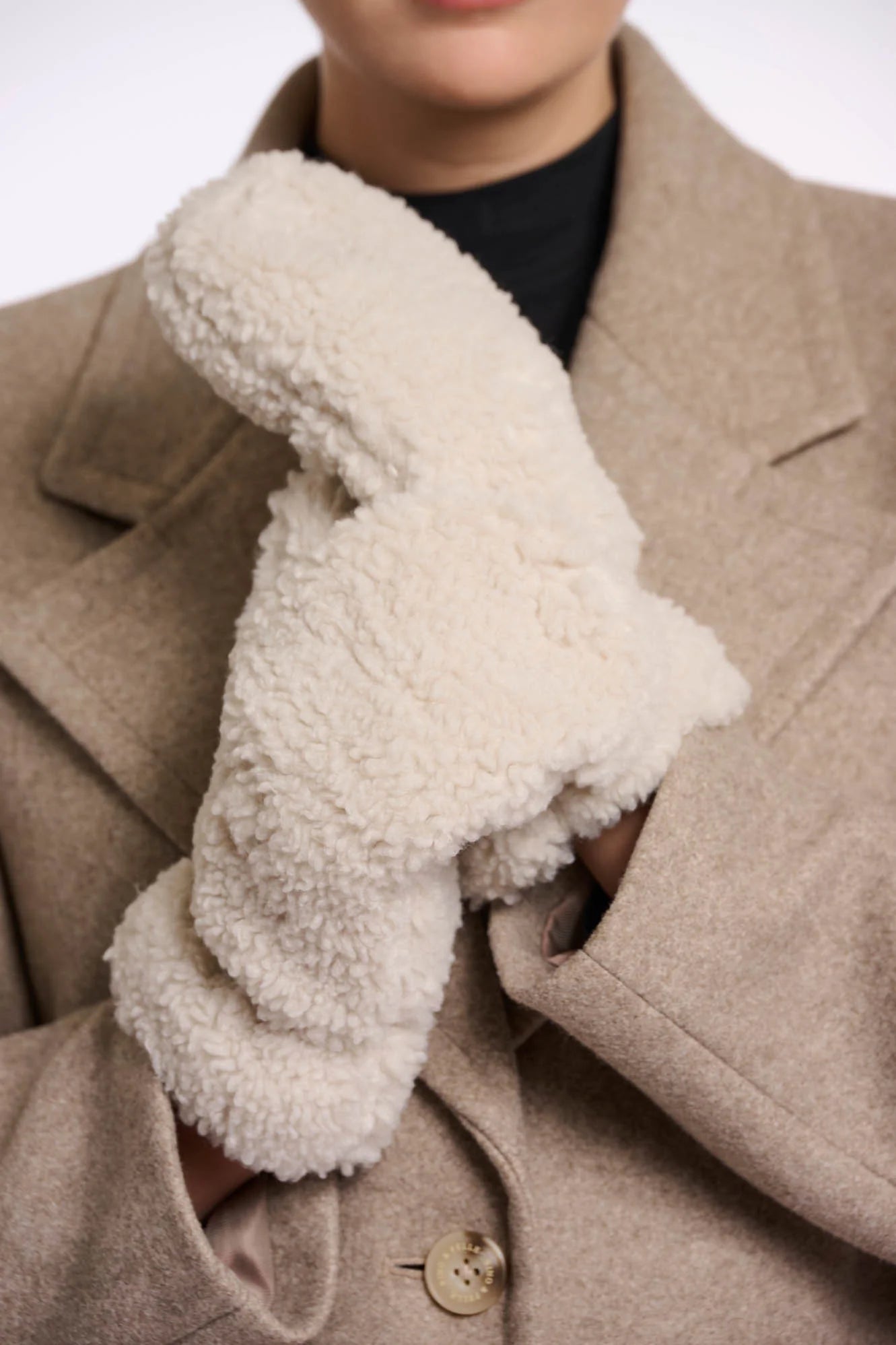 RINO & PELLE Aleida Teddy Gloves Birch