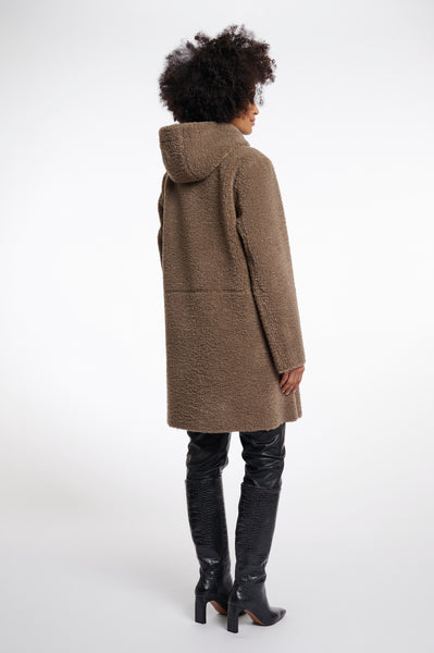 RINO & PELLE Alina Faux Shearling Reversible Coat in Toffee