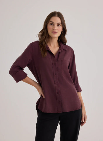 Bella Dahl Shirt Tail Button Down - Pinot Noir