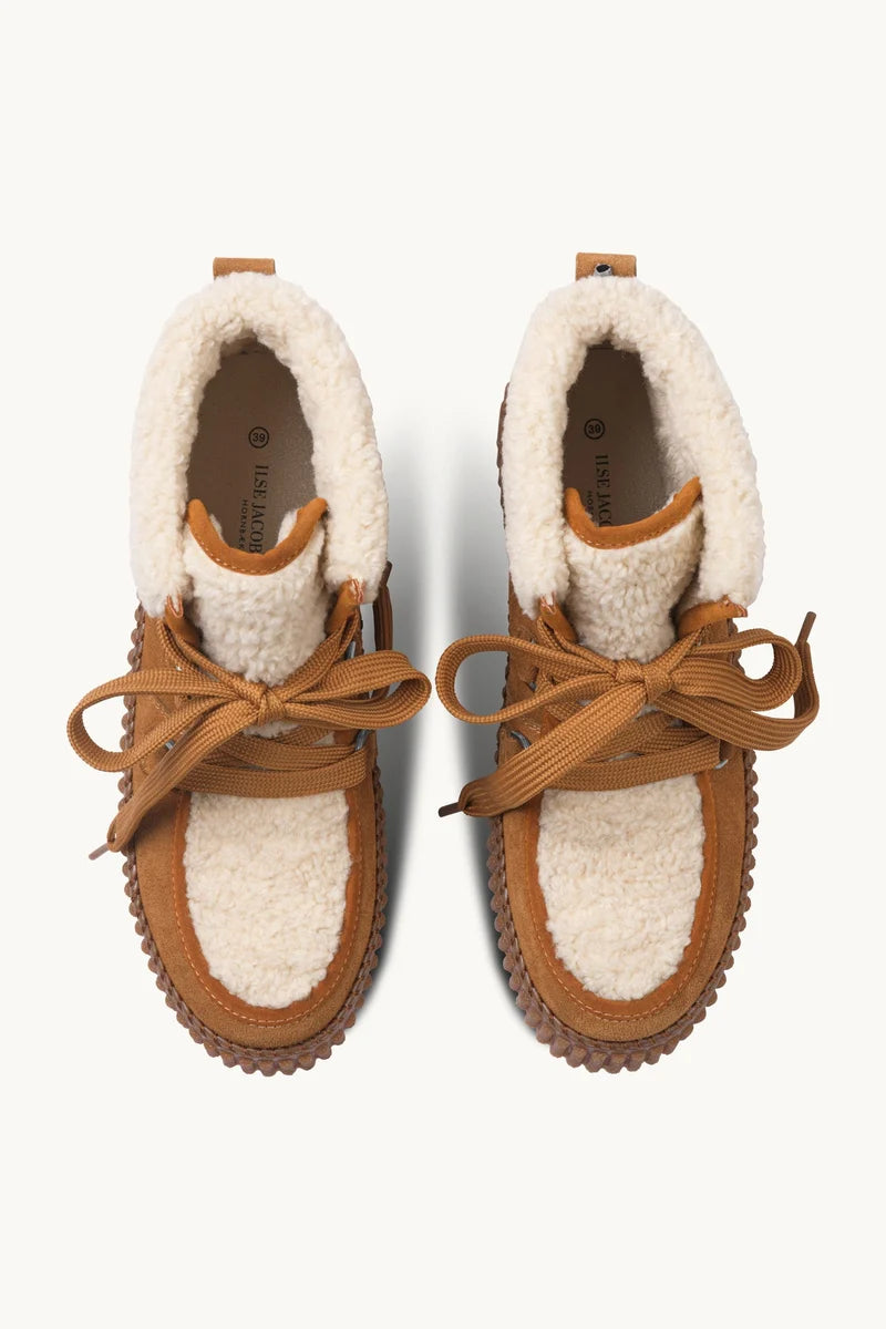 Ilse Jacobsen Calira02 Suede Boots with Laces in Cashew Clay