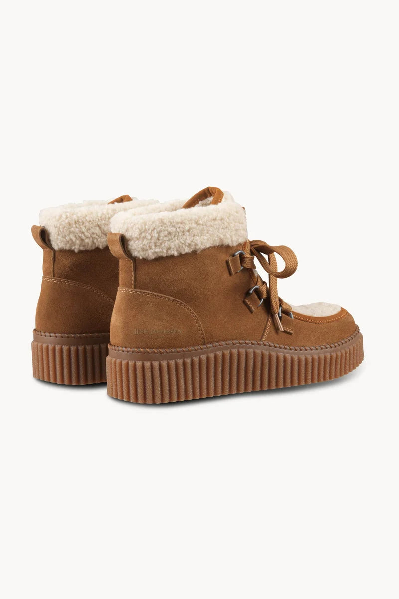 Ilse Jacobsen Calira02 Suede Boots with Laces in Cashew Clay