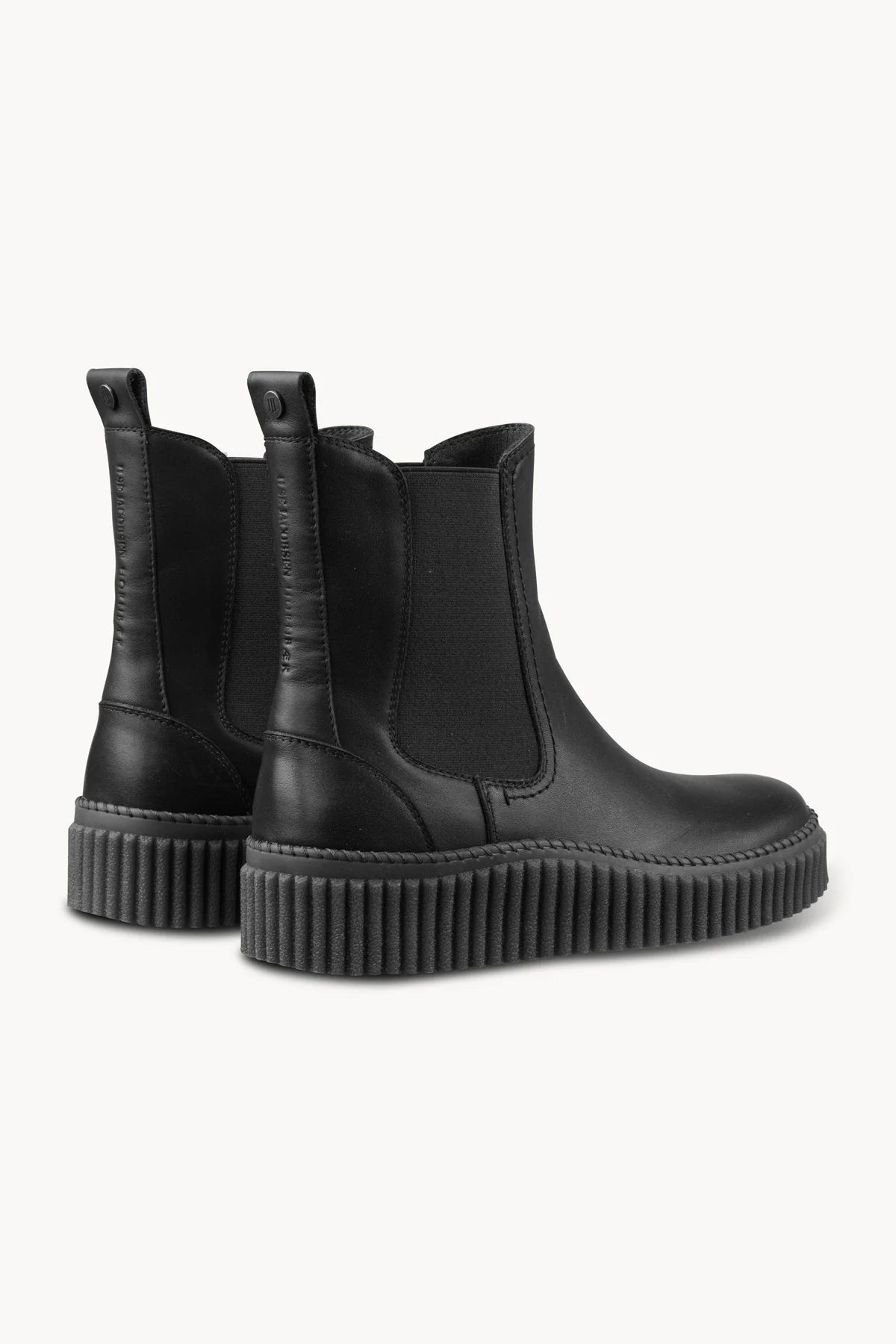 Ilse Jacobsen Calira05 Chelsea Leather Boots in Black