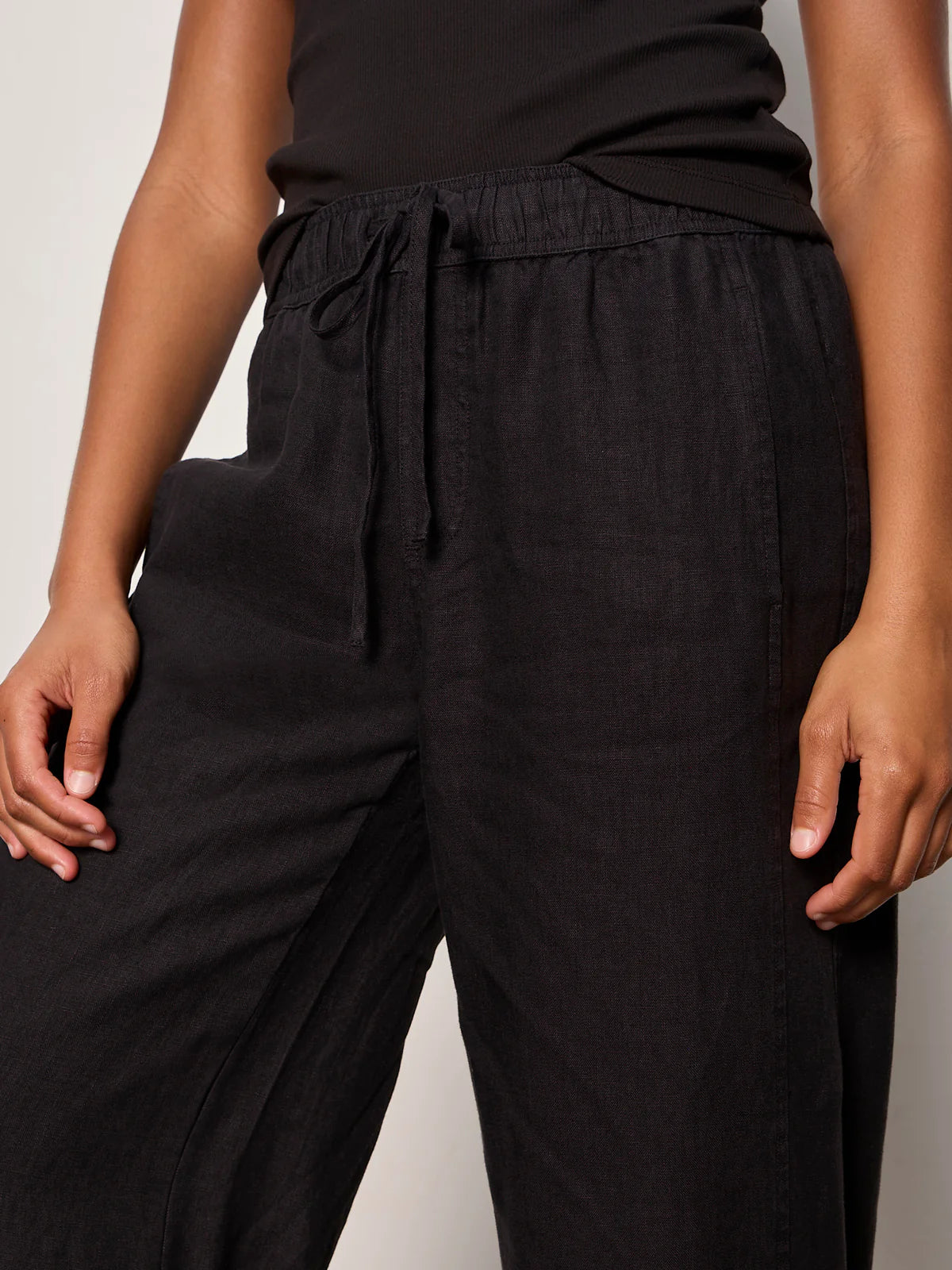 Sanctuary Melody Micro Linen Balloon Pant in Black
