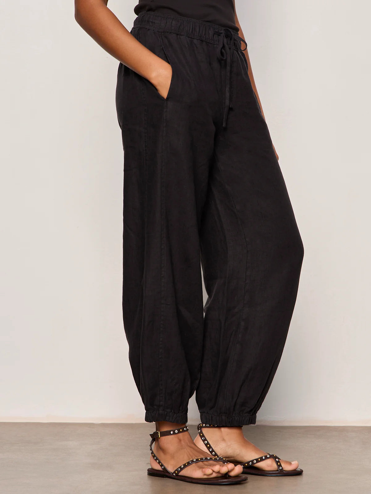 Sanctuary Melody Micro Linen Balloon Pant in Black