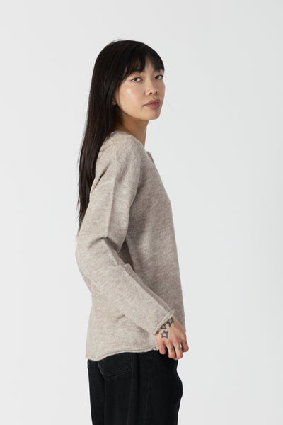 Lyla & Luxe Dean Lightweight Scoopnk Henley Driftwood