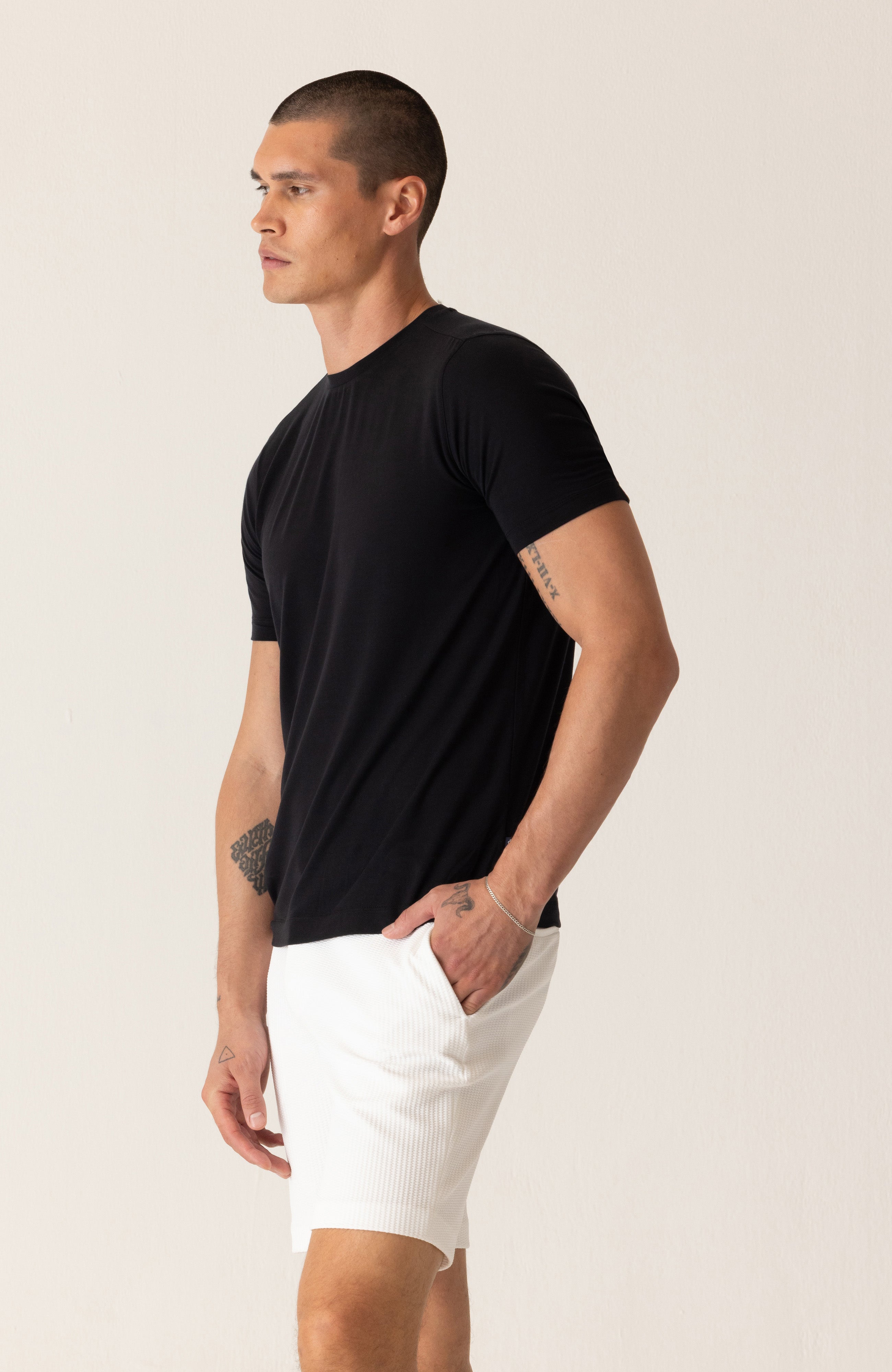 DEKE SS Modern Crew T-Shirt in Soft Techno Jersey - Black