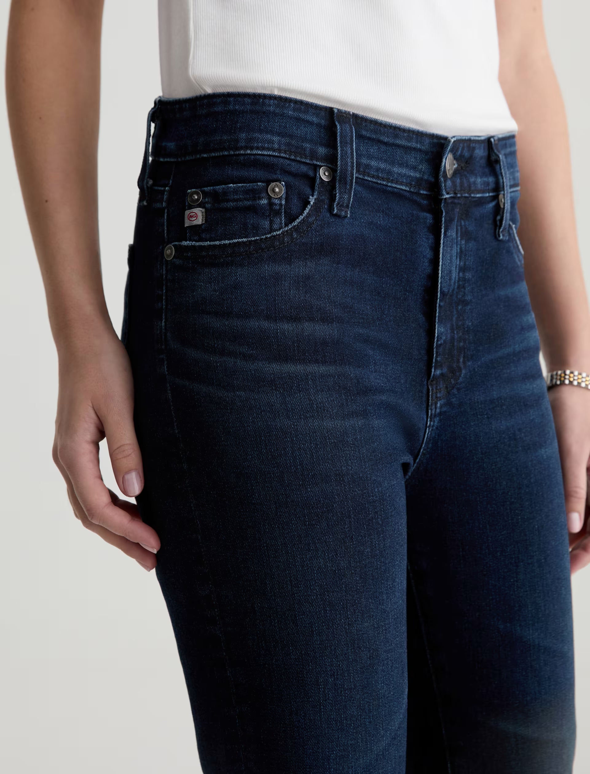 AG Mari Mid Rise Slim Straight in 3 Years Highrise