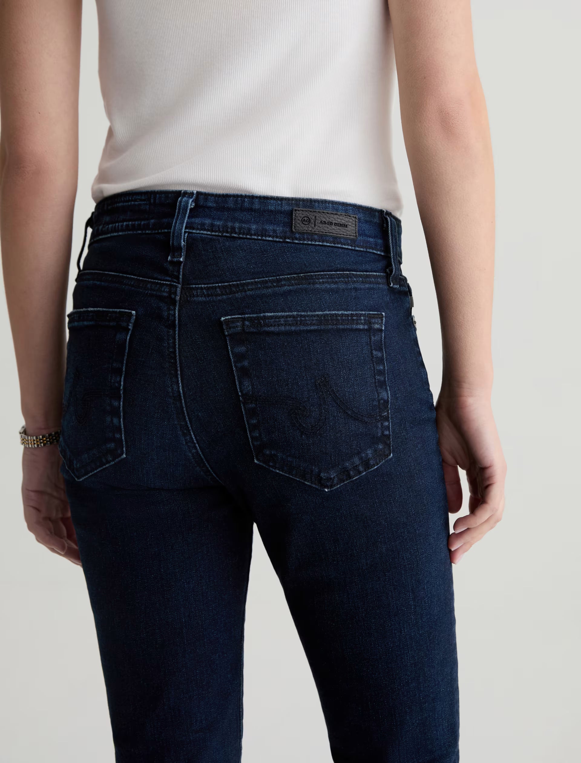 AG Mari Mid Rise Slim Straight in 3 Years Highrise