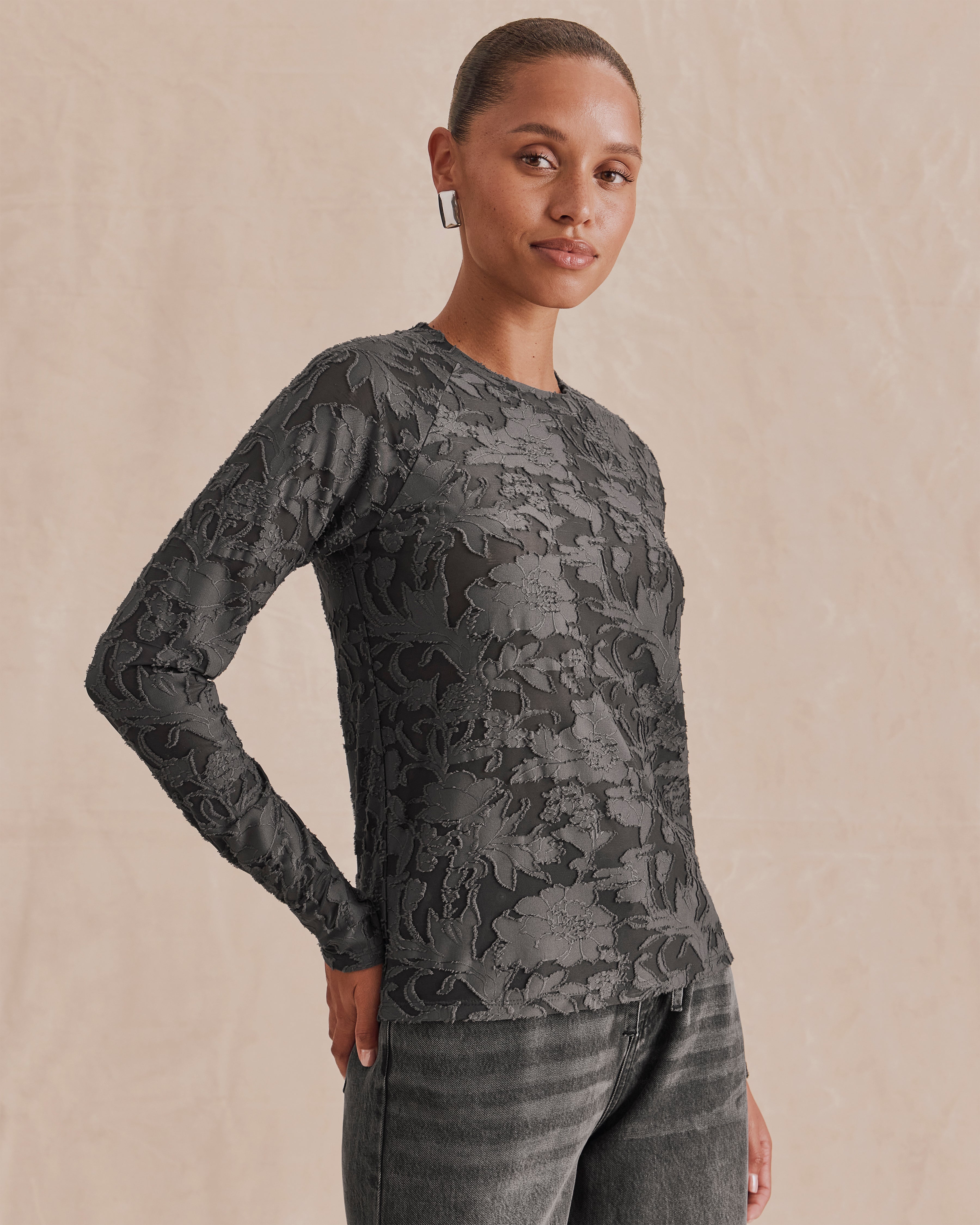 Splendid Cecelia Floral LS Tee in Charcoal