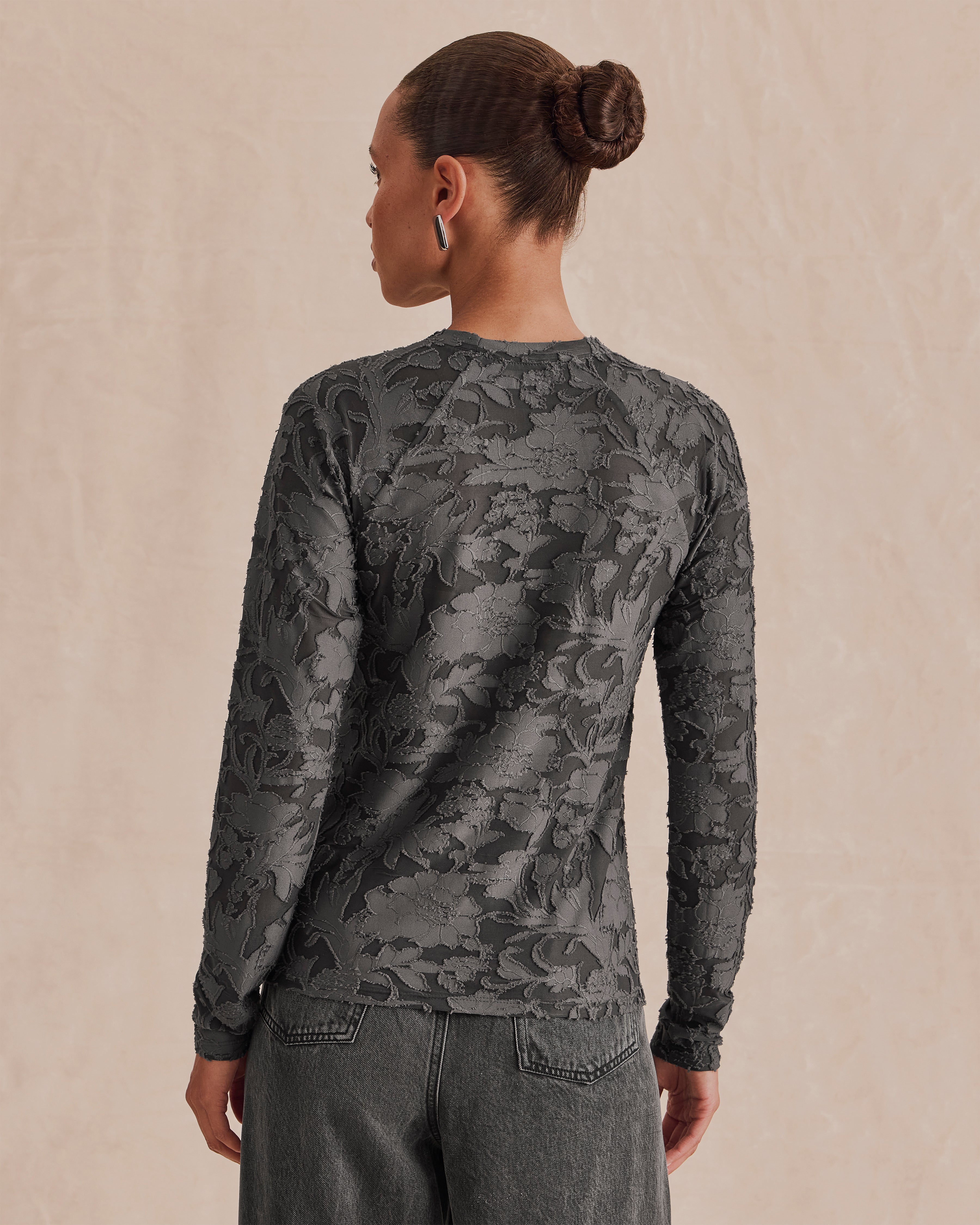 Splendid Cecelia Floral LS Tee in Charcoal