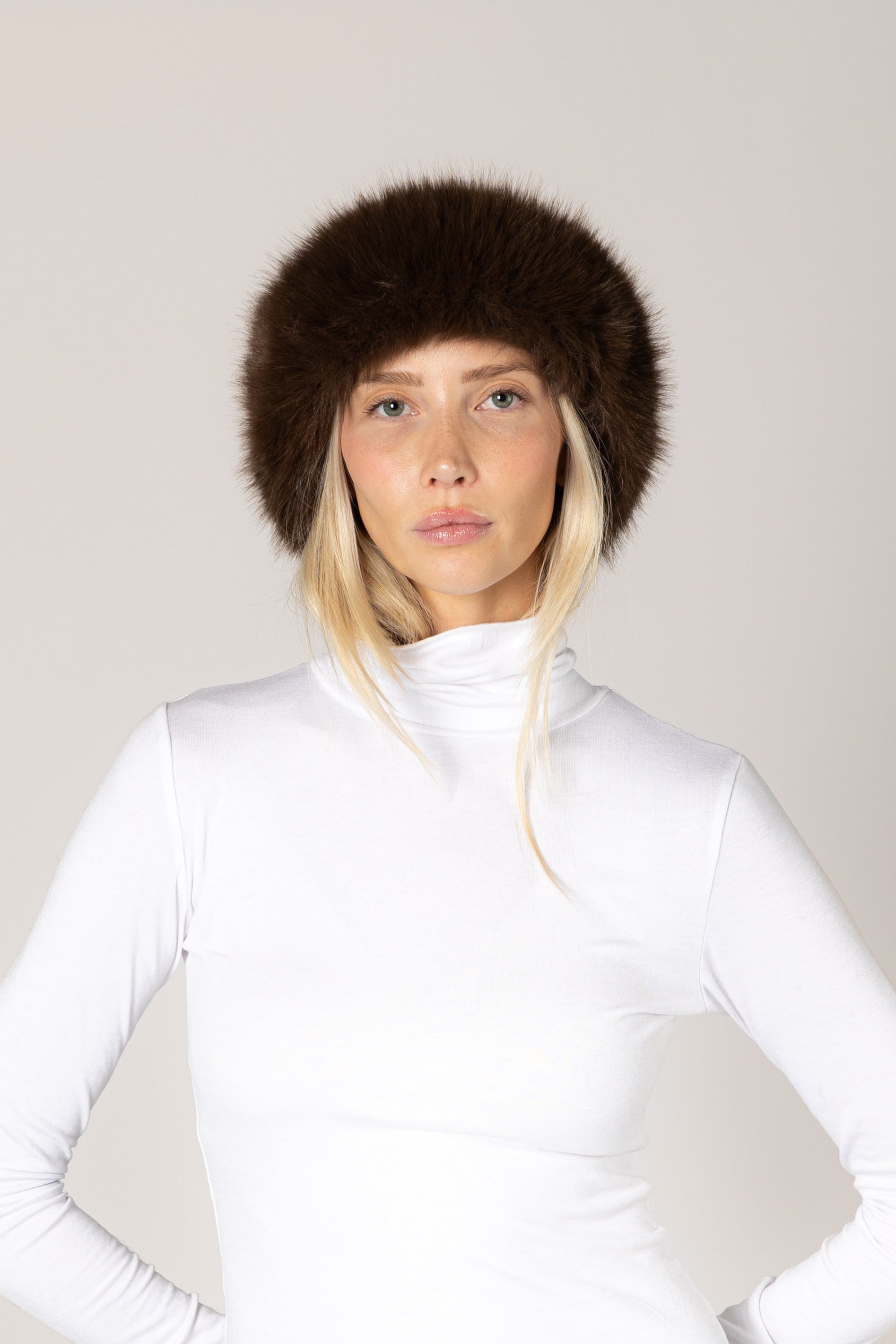 Lyla & Luxe Faux Fur Hat in Sable
