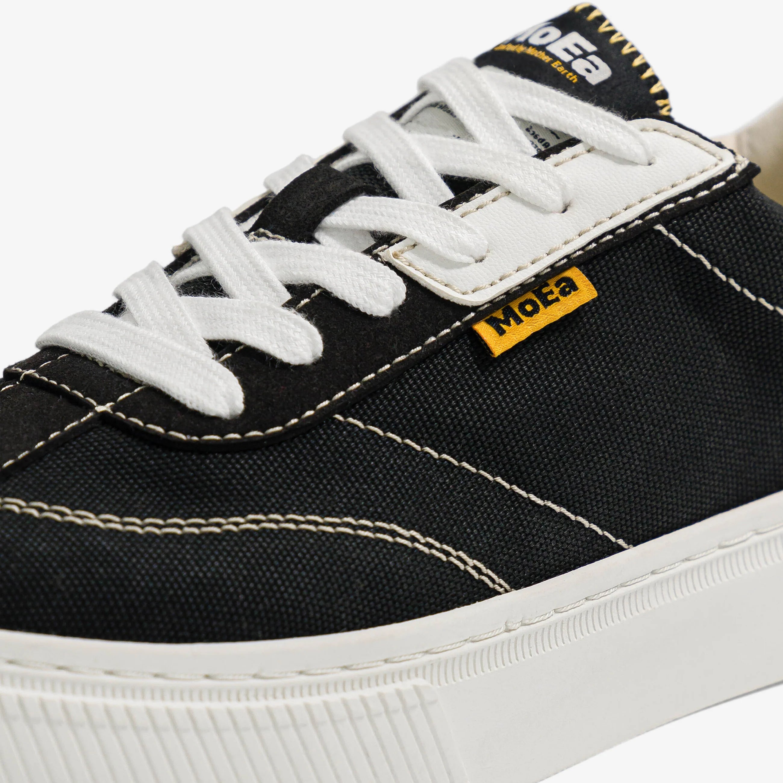 MoEa Gen 4 Sneaker Banana Black & White