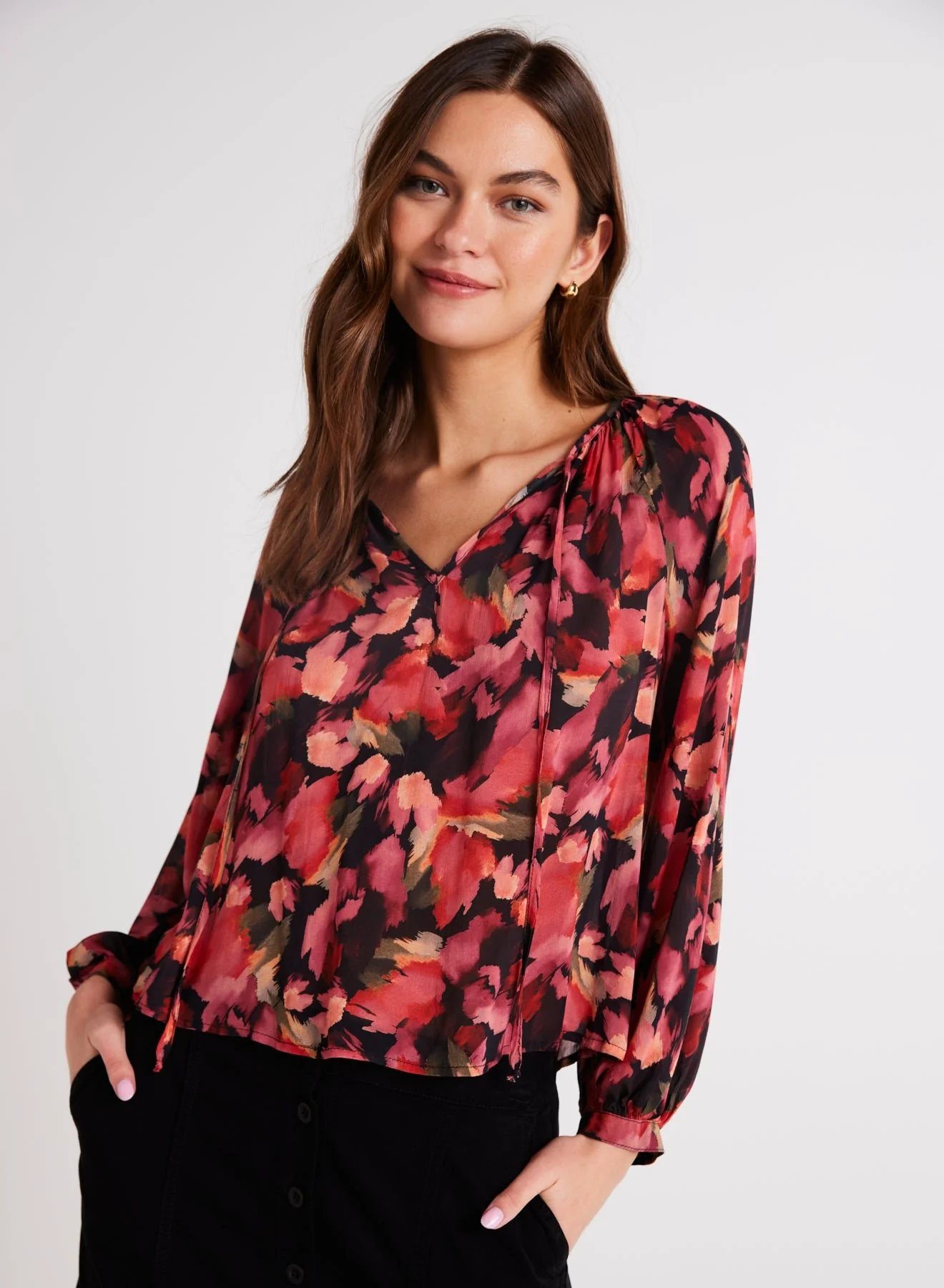 bella dahl shirred raglan tie front blouse autumn bloom