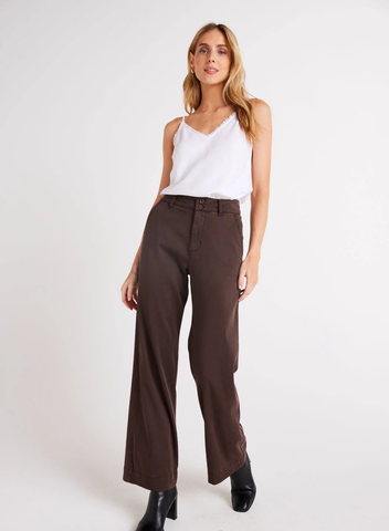 bella dahl Sydney wide leg pant in chestnut brown