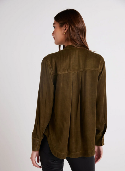 bella dahl cupro satin mandarin collar shirt autumn olive