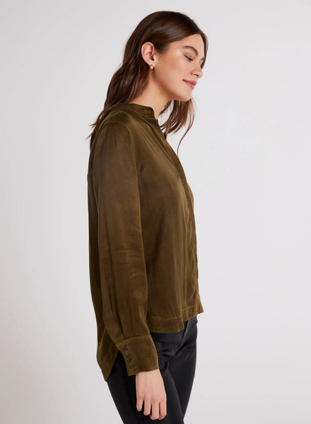 bella dahl cupro satin mandarin collar shirt autumn olive