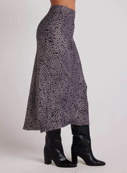 bella dahl abstract dot bias midi skirt in onyx steel