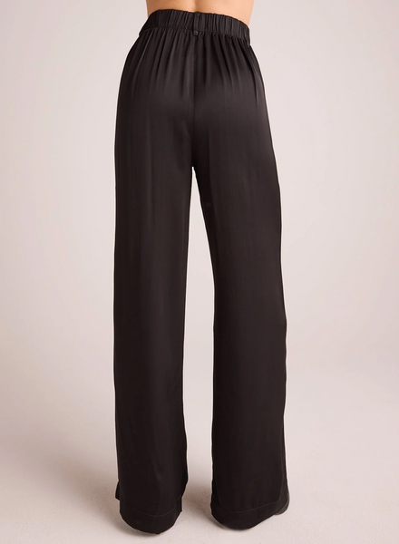 bella dahl satin pleated wide leg trouser in black