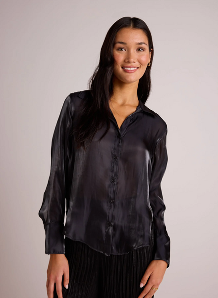 bella dahl silky wide collar button down in black shimmer