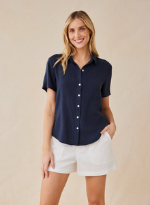 bella dahl short sleeve pocket button down in endless sea