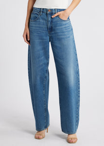 FRAME Low Slung Barrel Jean in Caramia