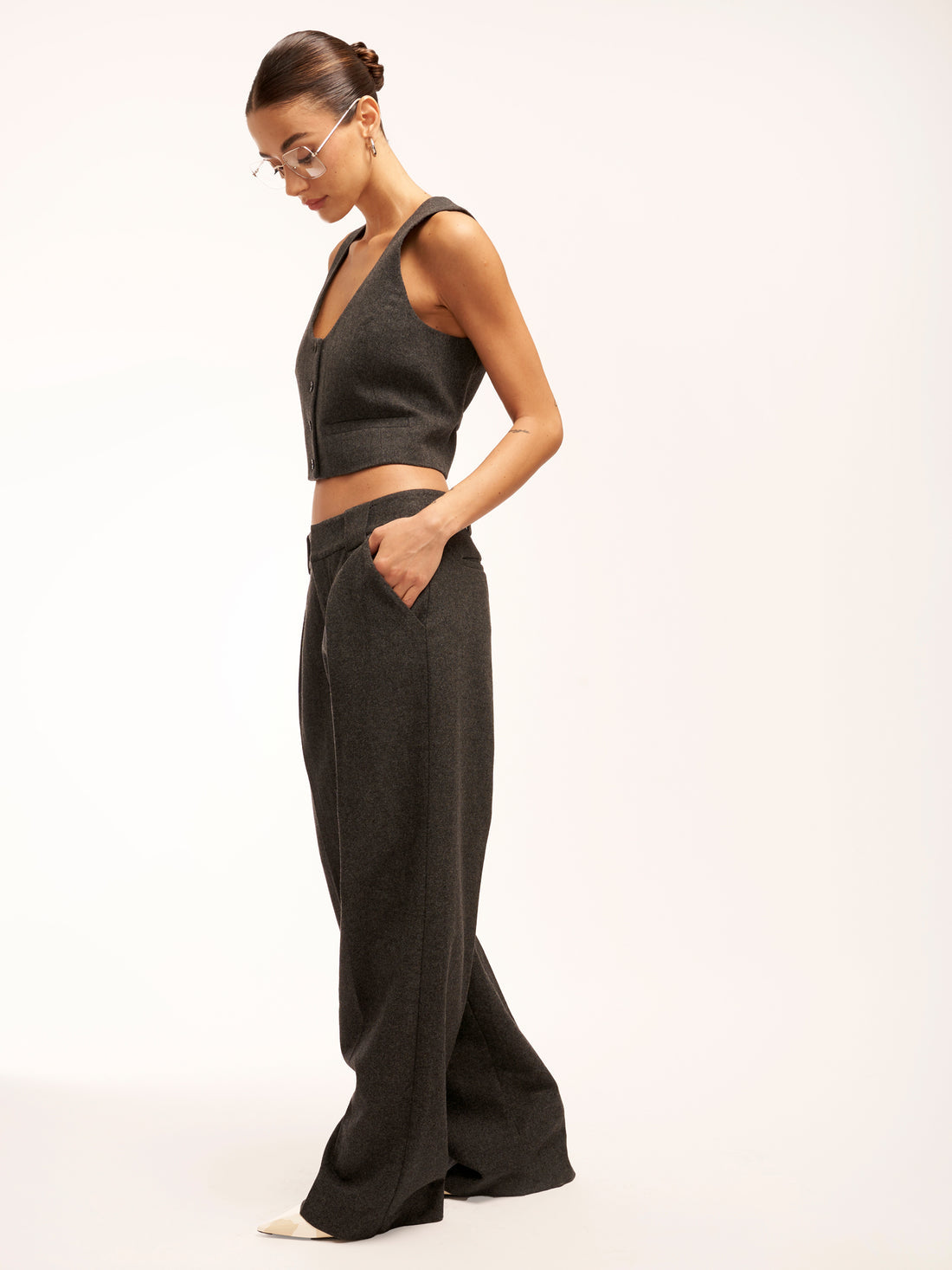 Equipment Owen Wool Trouser in Charcoal Heather