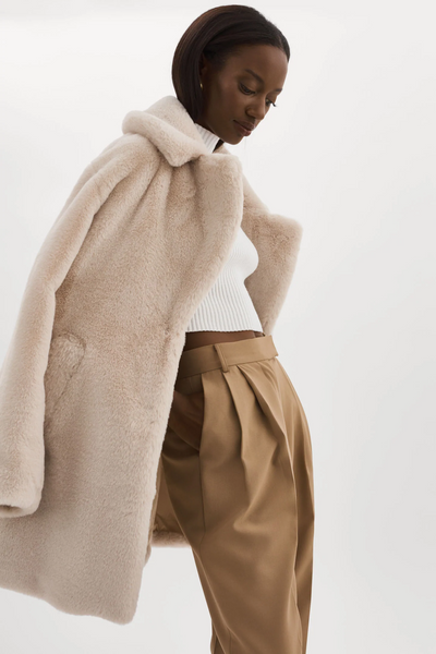 LAMARQUE Linnea Faux Fur Coat in Oat