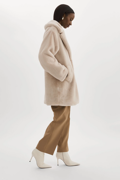 LAMARQUE Linnea Faux Fur Coat in Oat