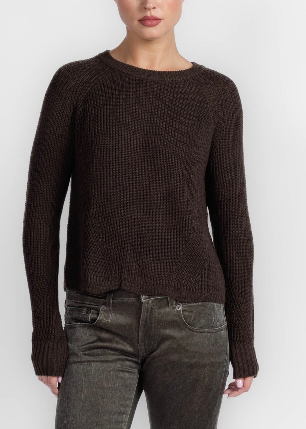 Autumn Cashmere Scallop Shaker Sweater in Pumpernickel