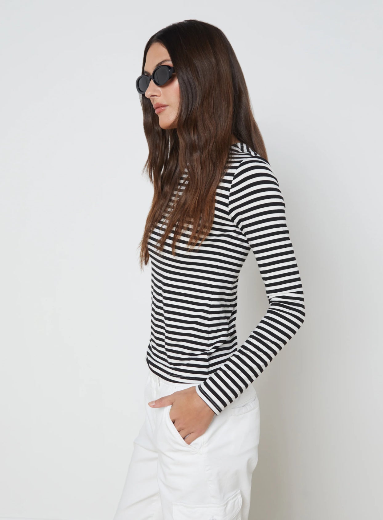 L'AGENCE Tess Crew Neck L/S Stripe in Black/White
